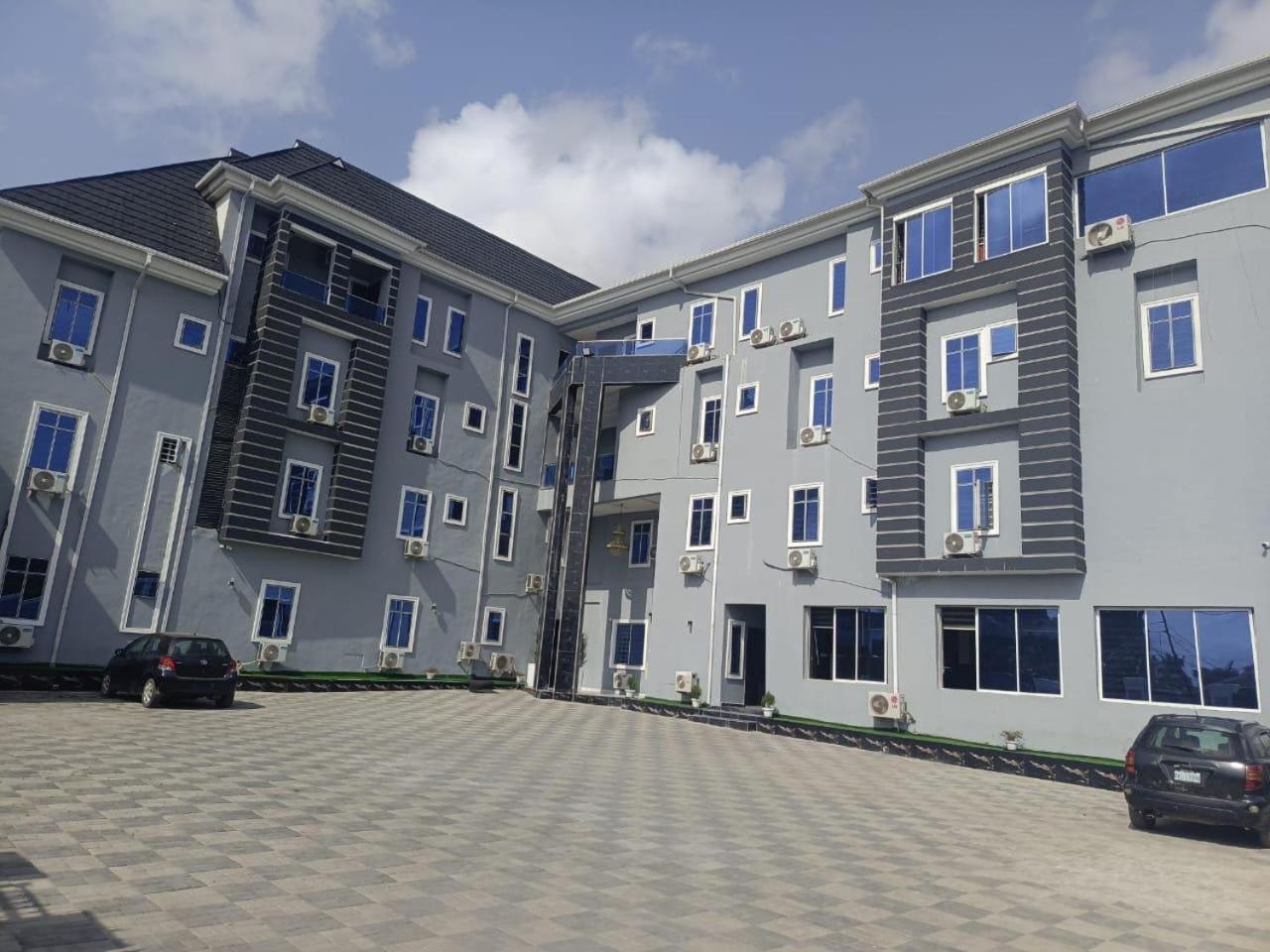 West Wing Hotel Lagos Exterior photo